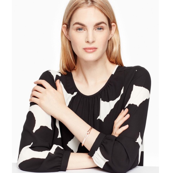KATE SPADE • Rose Gold Get Connected Infinity Bangle Bracelet - Picture 2 of 4
